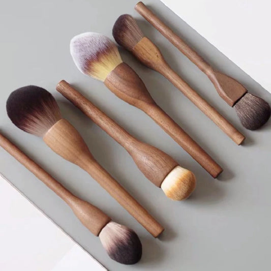 Premium Organic Wood Makeup Brush – Ultra-Soft Bristles, High-Quality Walnut Handle